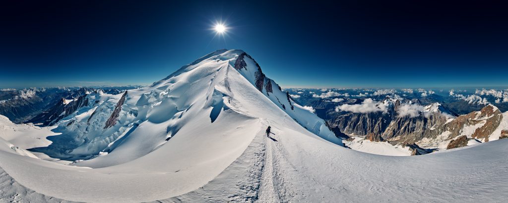 photo panoramique du mont Blanc